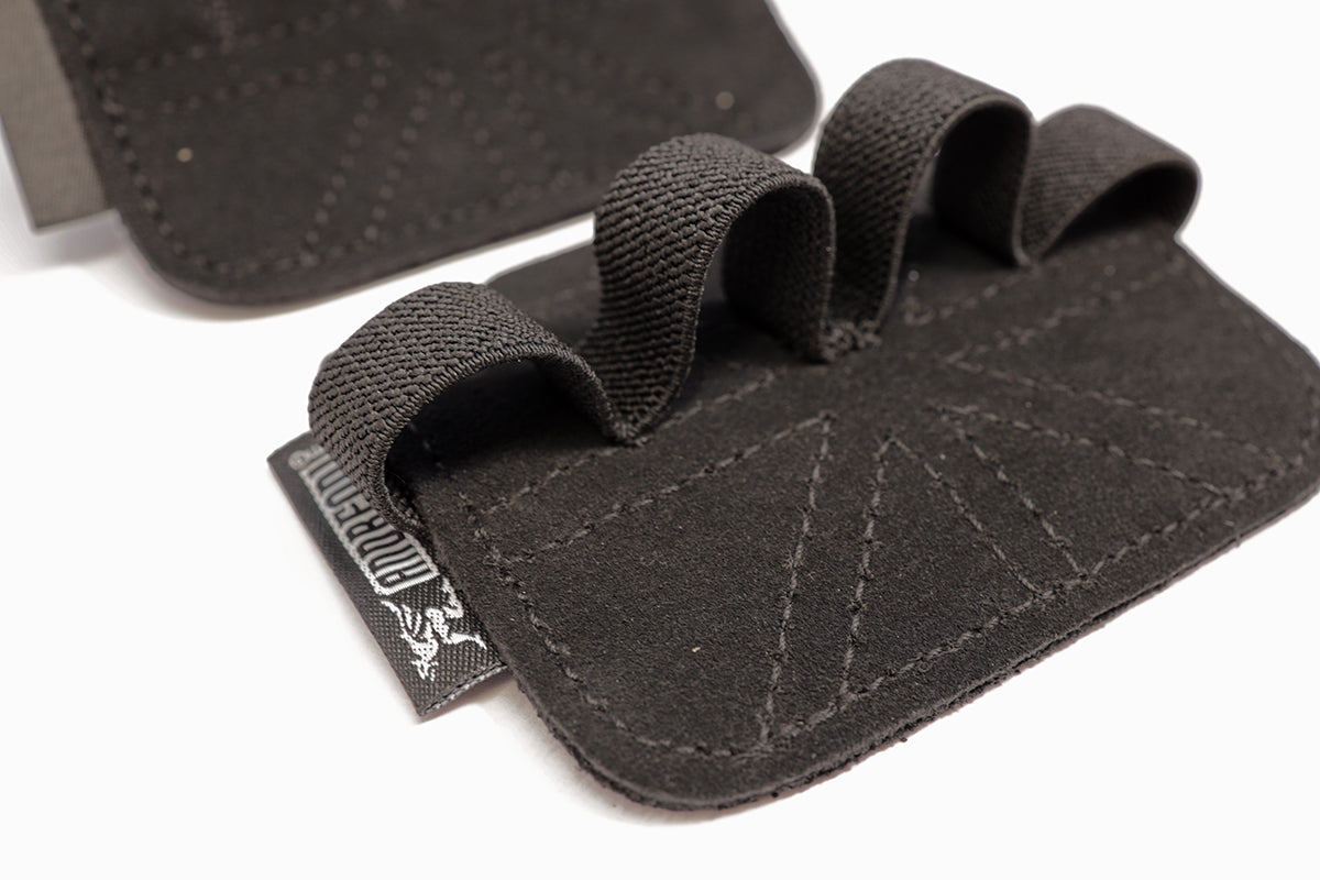 Minimal Non-Intrusive Workout Grips for Palms. Simple and Comfortable.