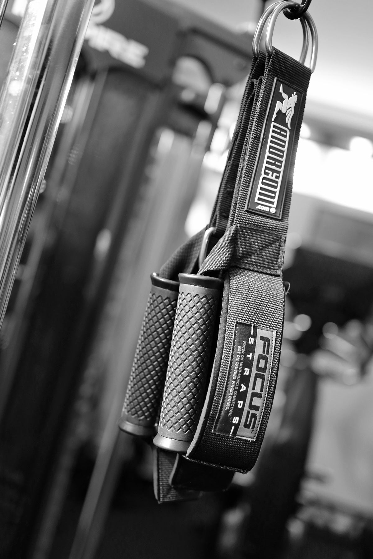 ANDREONI FOCUS STRAPS (TM)  - The cable attachment that won't crush your finger bones. - Andreoni.Fitness