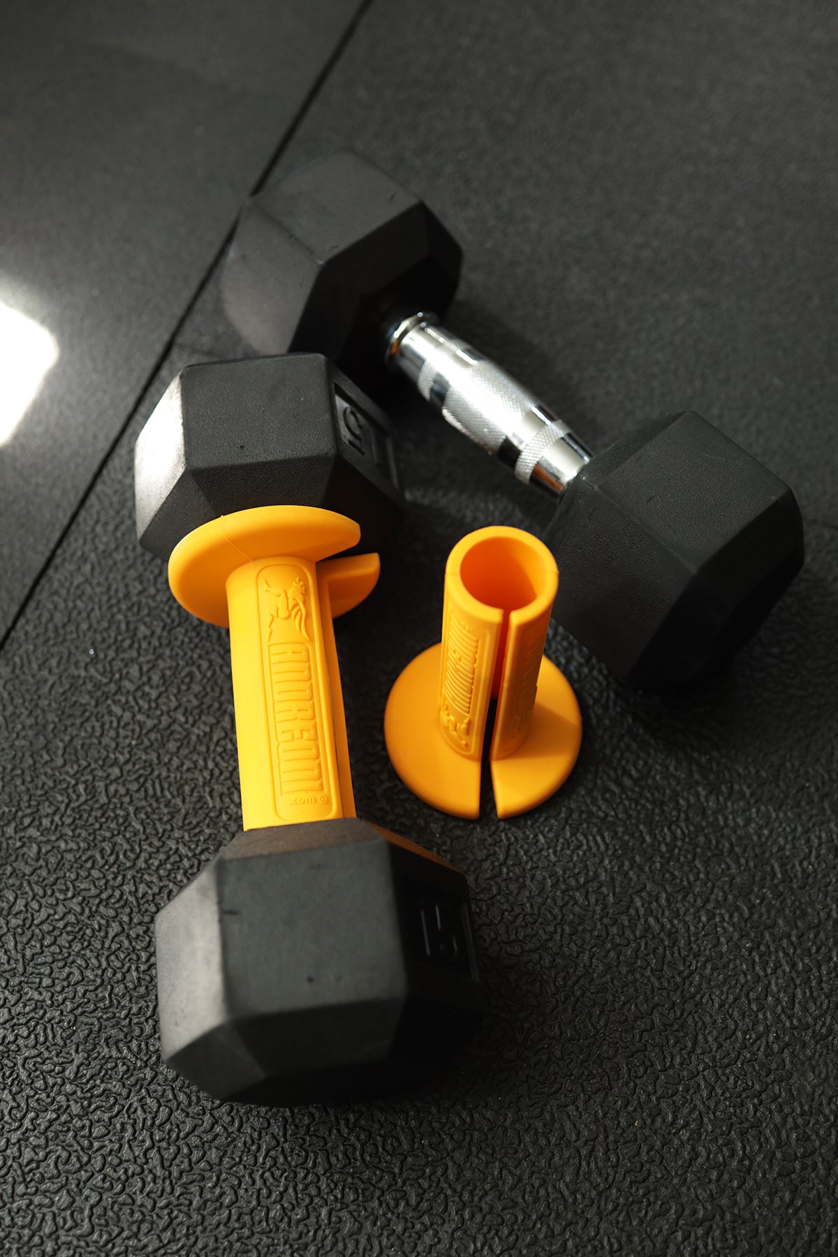 ANDREONI ULTRA SOFT SILICONE GRIPS FOR ROPE ATTACHMENTS -  Added comfort and performance during rope-based exercises. - Andreoni.Fitness