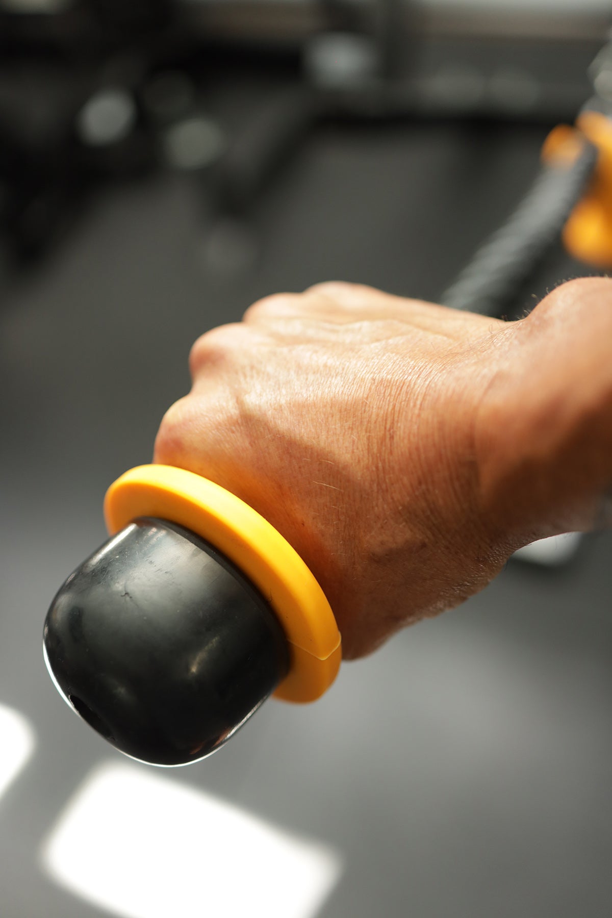 ANDREONI ULTRA SOFT SILICONE GRIPS FOR ROPE ATTACHMENTS -  Added comfort and performance during rope-based exercises. - Andreoni.Fitness